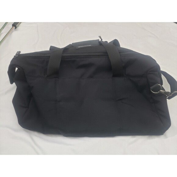 NEW TaylorMade Golf Players Large Duffle Bag Travel Gear Weekend Bag  FREE SHIP - Picture 7 of 9